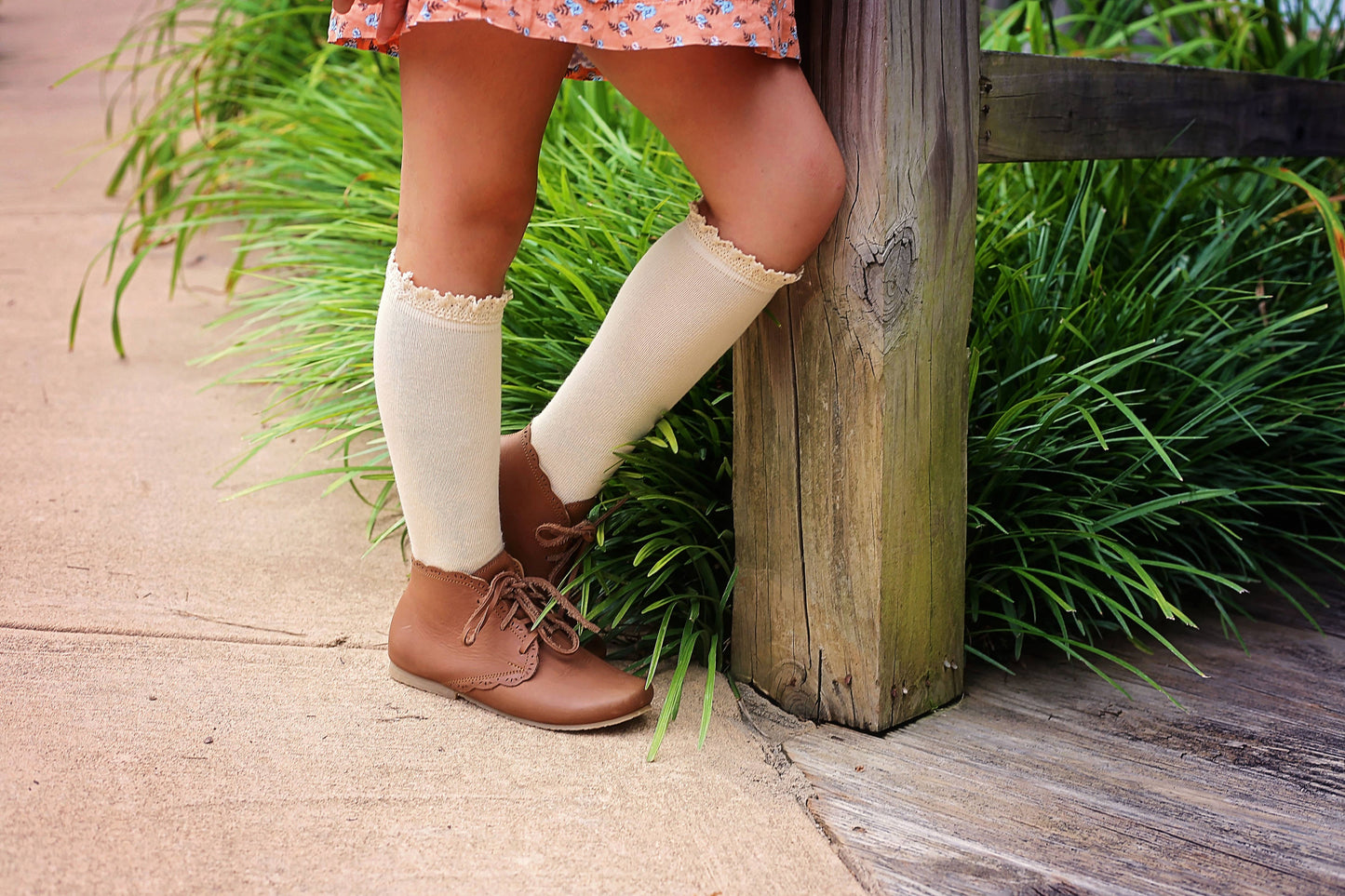 Vanilla Lace Top Knee Highs